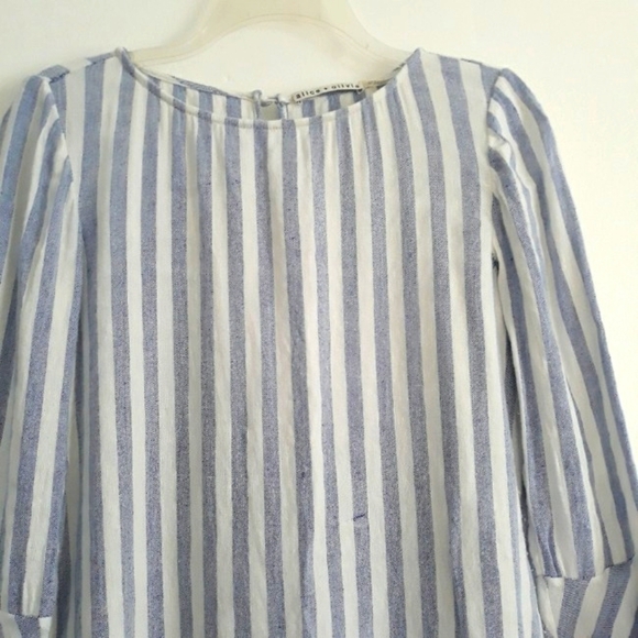 Alice + Olivia Long Sleeve Striped White & Blue Linen Blend Oversized Top XS - Picture 2 of 13